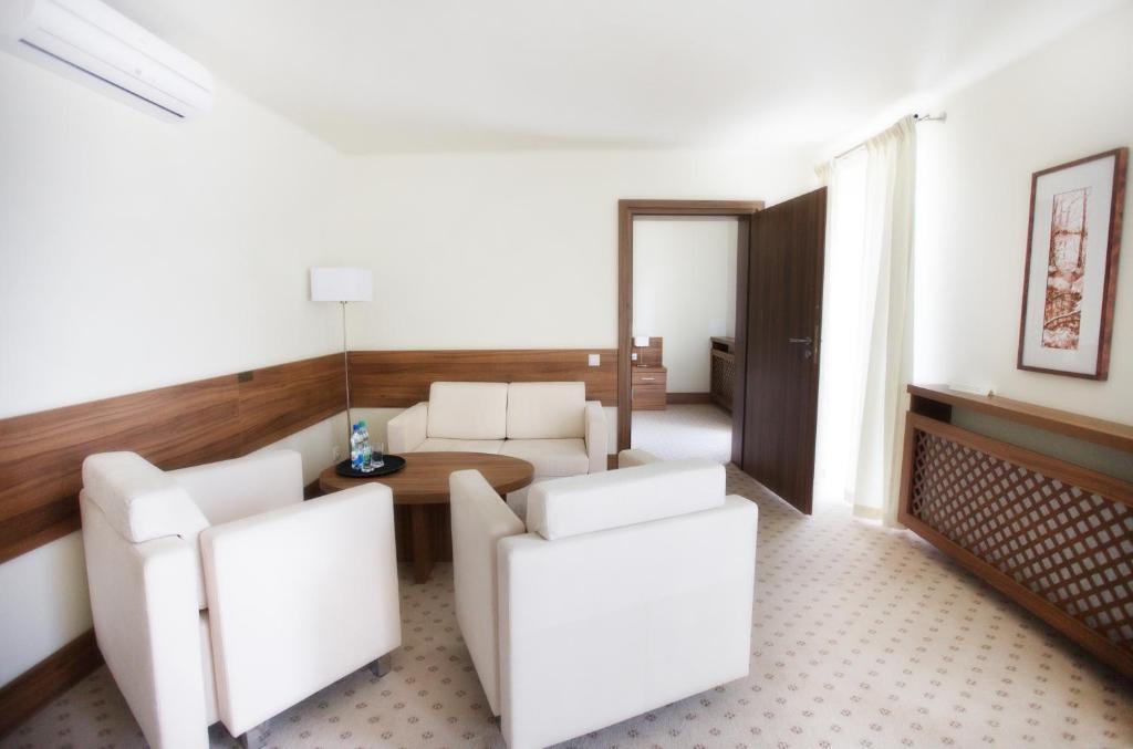 Hotel Termy Palacowe Naleczow Room photo